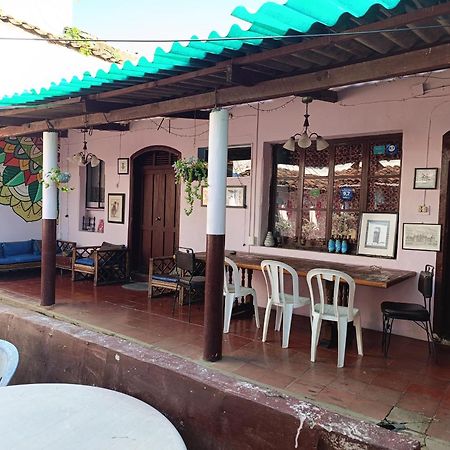 Casa Vieja Guest House Santa Ana Exterior photo