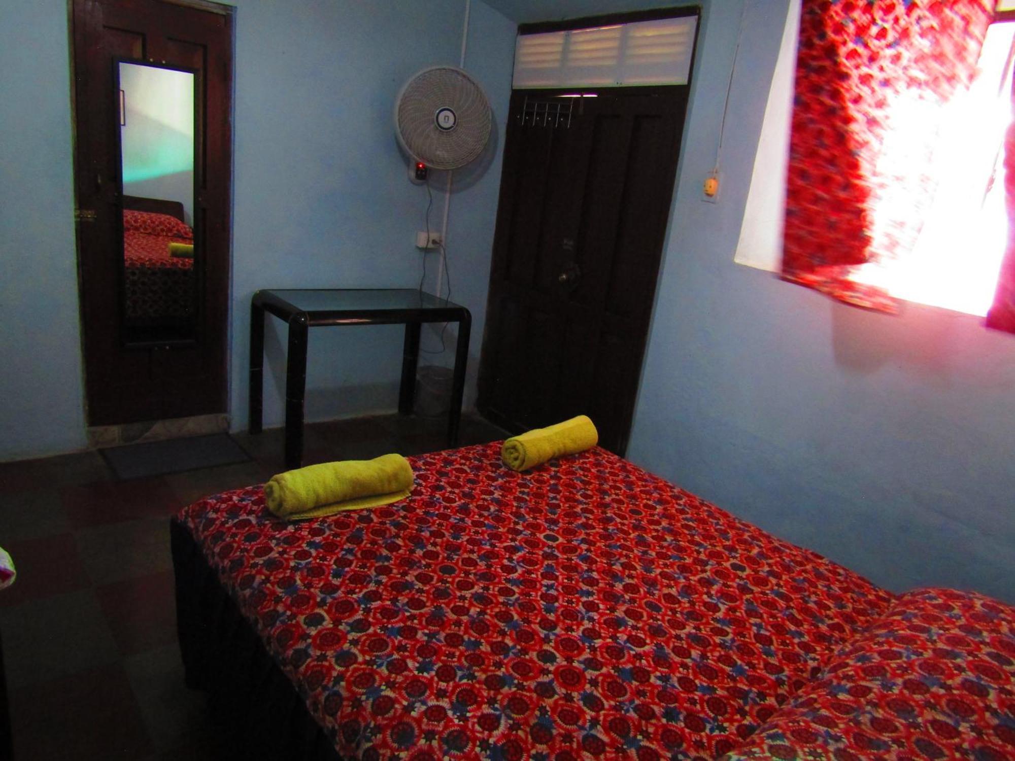 Casa Vieja Guest House Santa Ana Exterior photo