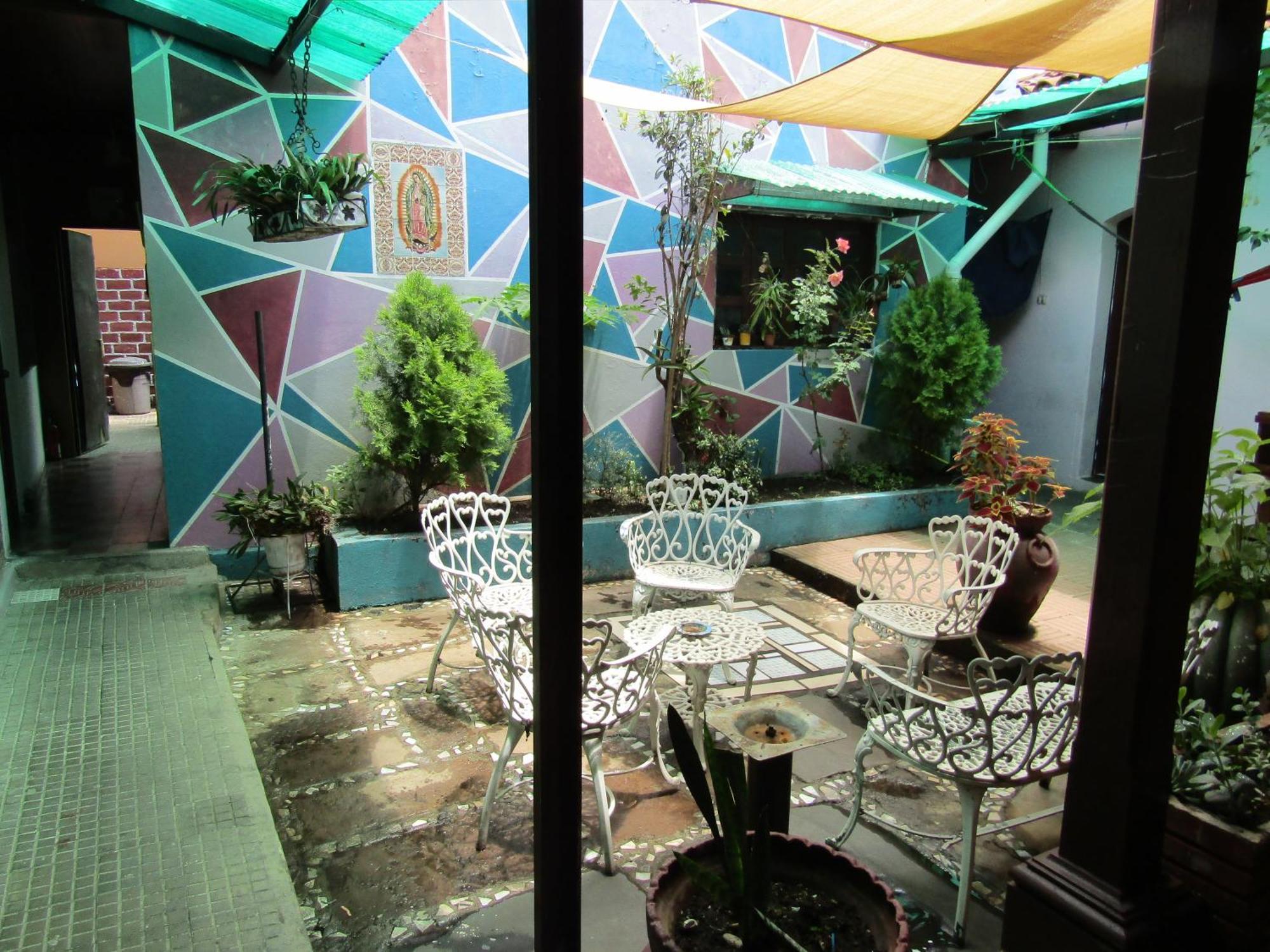 Casa Vieja Guest House Santa Ana Exterior photo